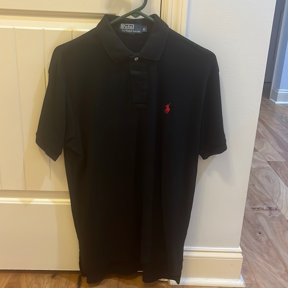 Men’s Ralph Lauren Black short sleeve polo.